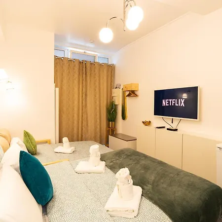 - Moderne - Netflix & Wifi Apartment